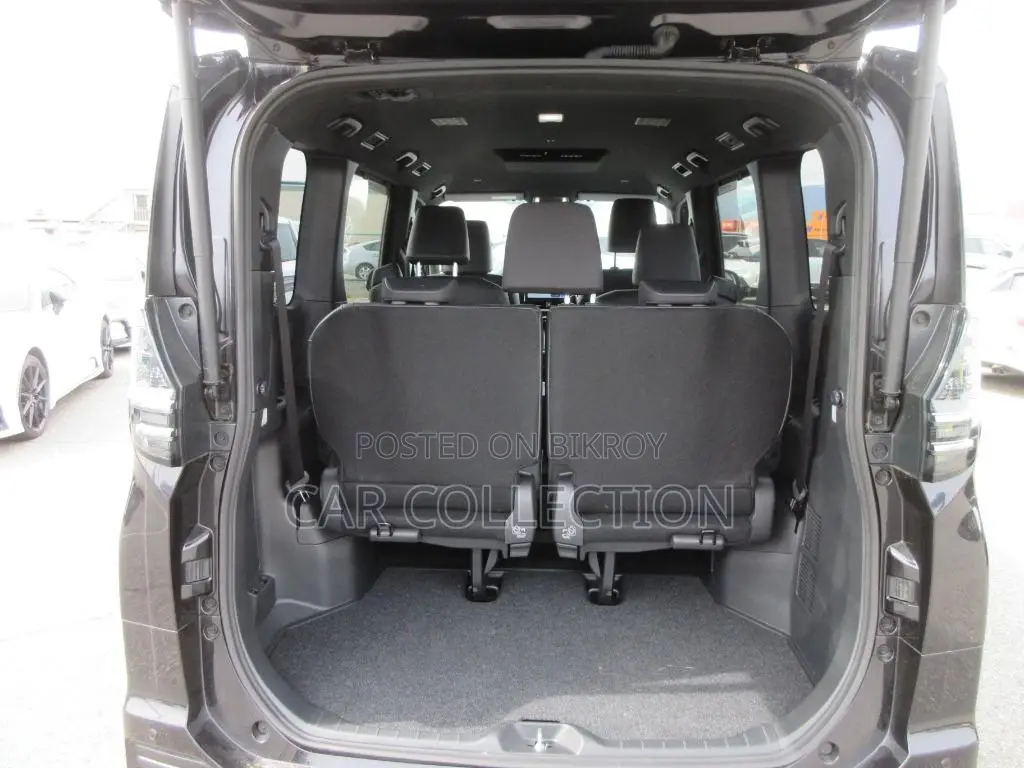 Toyota Voxy SZ PACKAGE 2023