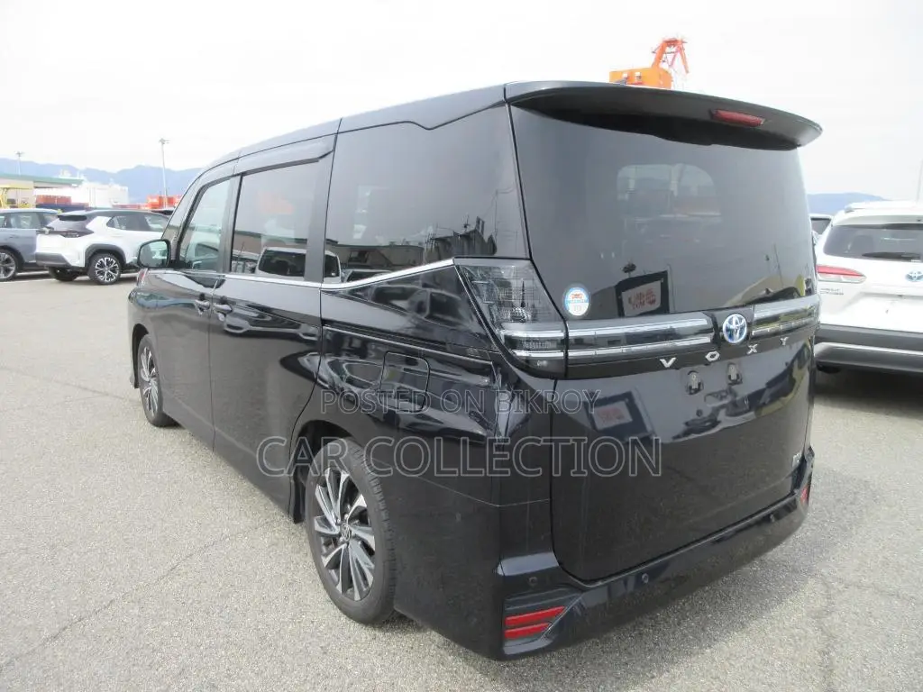 Toyota Voxy SZ PACKAGE 2023