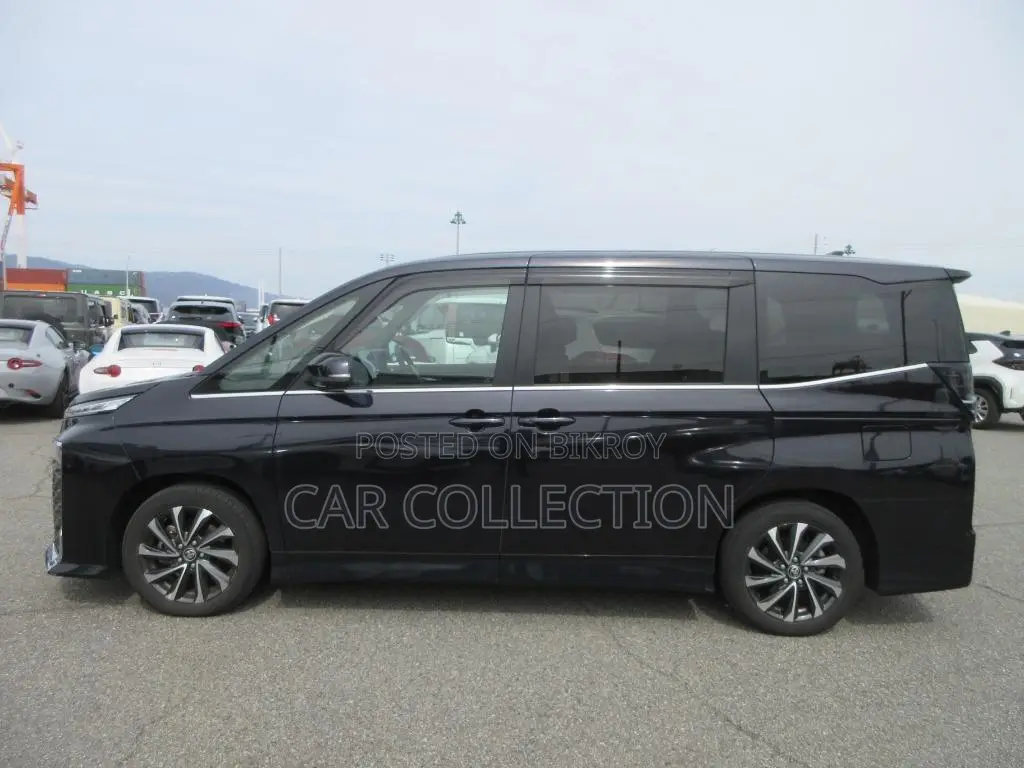 Toyota Voxy SZ PACKAGE 2023