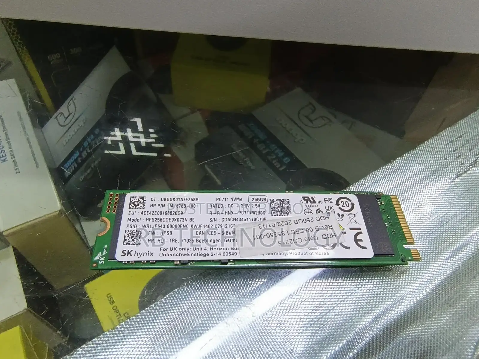 SK Hynix 256GB NVME SSD ( WARRANTY 1 YEAR )