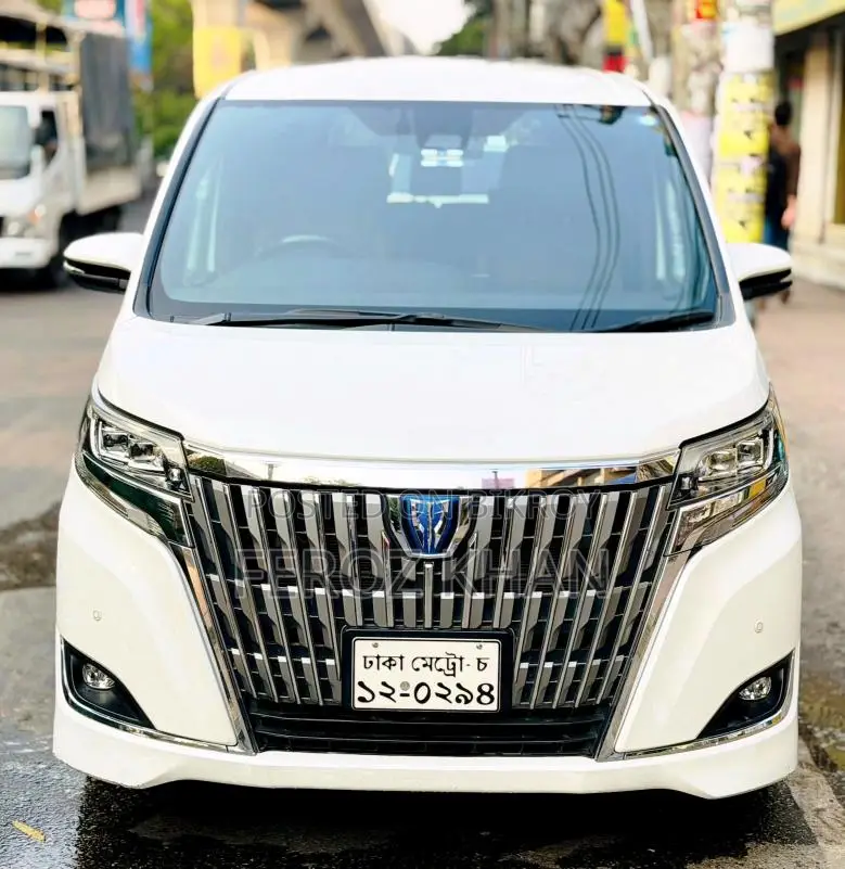 Toyota Esquire 2018