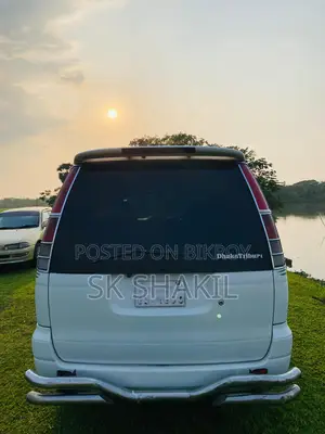 Toyota Noah Super star limo 2001