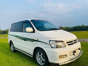 Toyota Noah Super star limo 2001