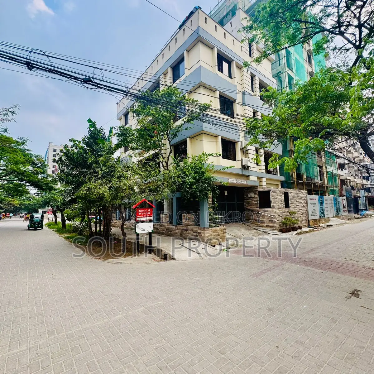 রেডি ৪ তলা ডুপ্লেক্স সহ বাড়ি বিক্রয় @বসুন্ধরা আবাসিক জি ব্লক