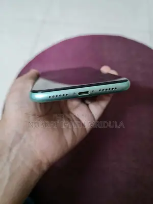 Apple iPhone 11 64 GB Green