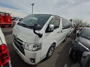 Toyota Hiace SUPER GL রেডি ঢাকা ২০২১