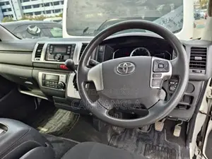 Toyota Hiace SUPER GL রেডি ঢাকা ২০২১