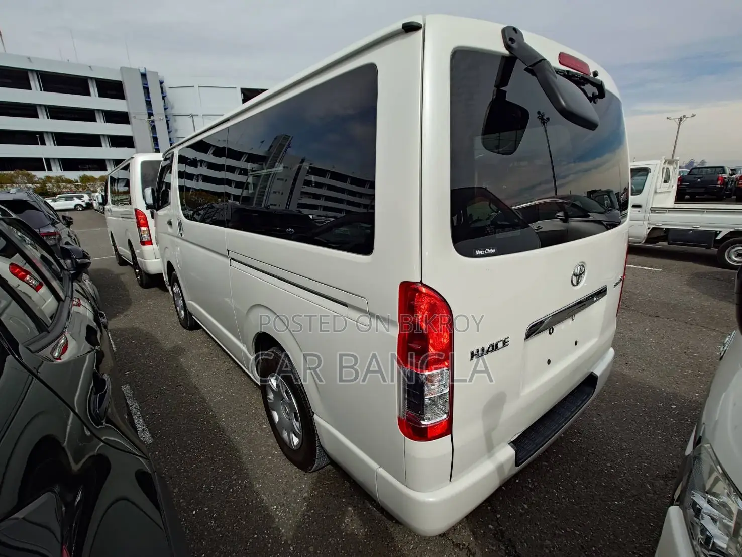 Toyota Hiace SUPER GL রেডি ঢাকা ২০২১