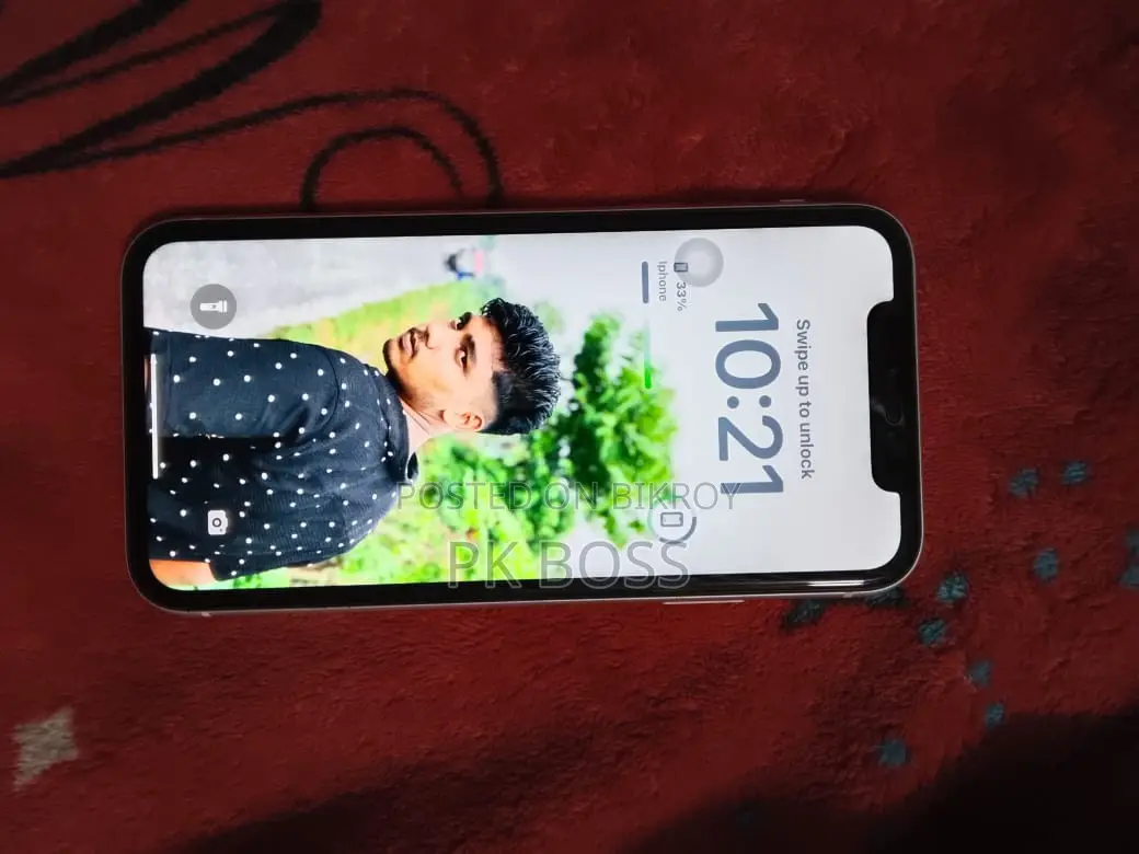 Apple iPhone XR 64 GB White