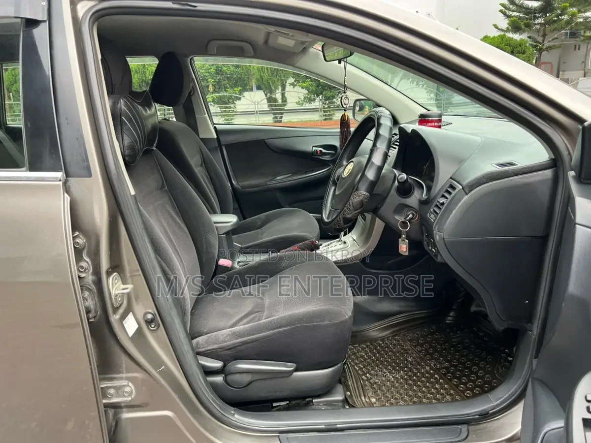 Toyota Axio 2010 Gray