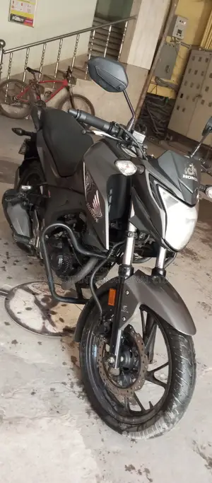 Honda Hornet 2018
