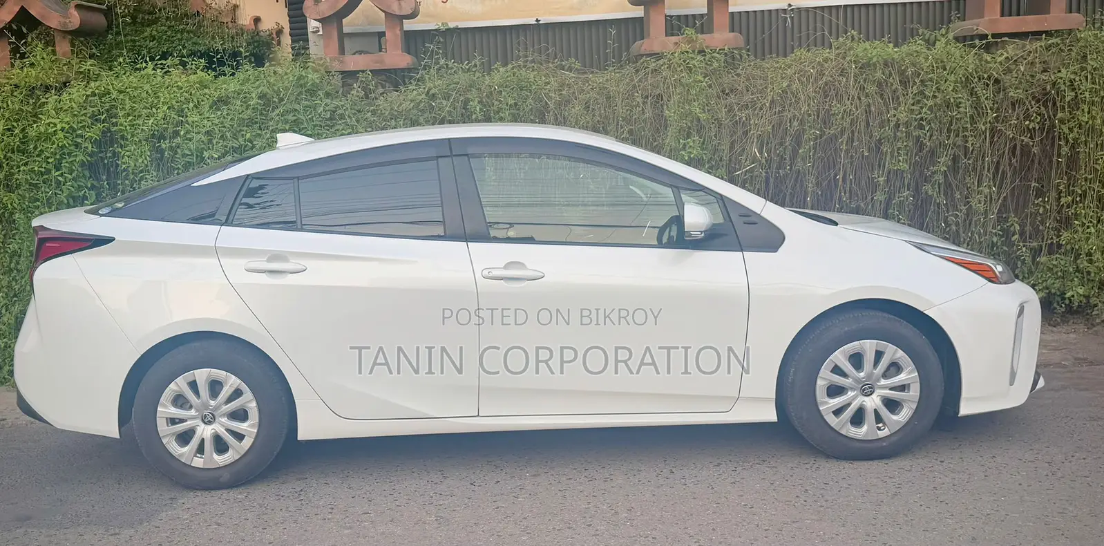 Toyota Prius S Dhaka Ready 2020