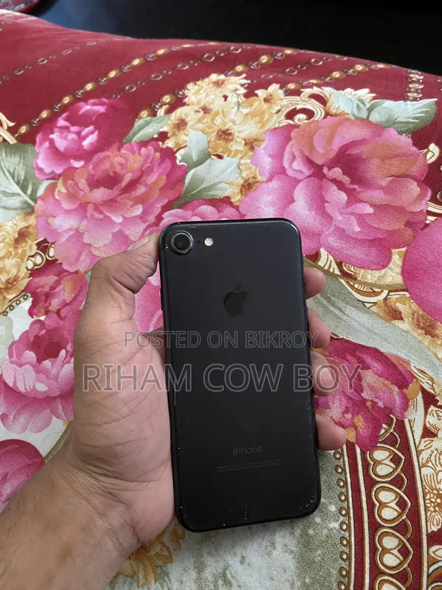 Apple iPhone 7 (Used)
