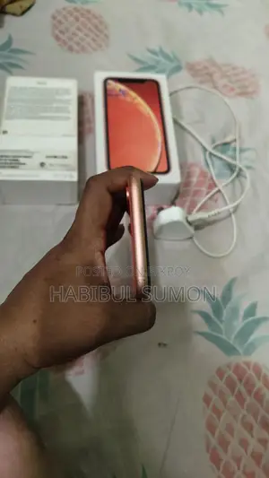 Apple iPhone XR (Used)