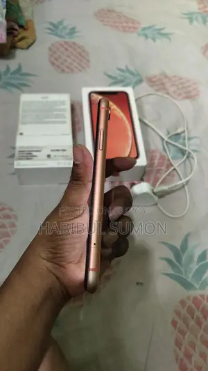 Apple iPhone XR (Used)