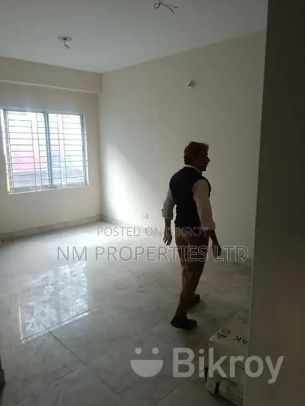 Buy a 1350 sq ft flat with installment facilities at Monipur, 60 Feet, Mirpur 2