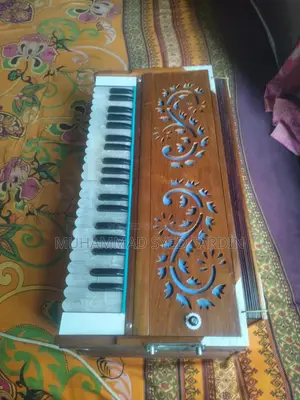 Urgent Sale: Harmonium (Used for only 2 months)