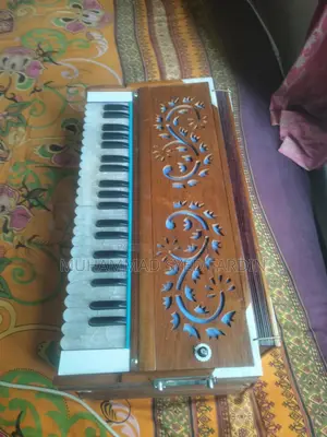Urgent Sale: Harmonium (Used for only 2 months)