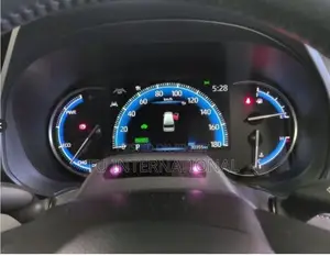 Toyota Noah hybrid sz 2024