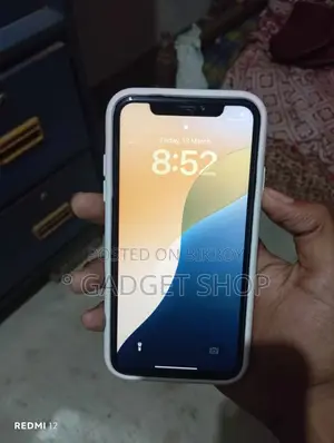 Apple iPhone XR (Used)