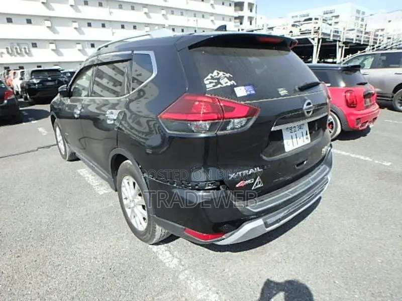Nissan X-Trail 20 Xi HYBRID 2018