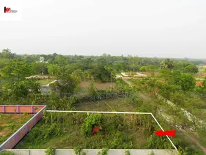 সেক্টর ১৩-এ ১০০ ফুট রোডের কাছে ৫ কাঠার প্লট
