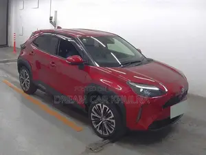 Toyota Yaris Cross Z Hybrid Red Wine 2021