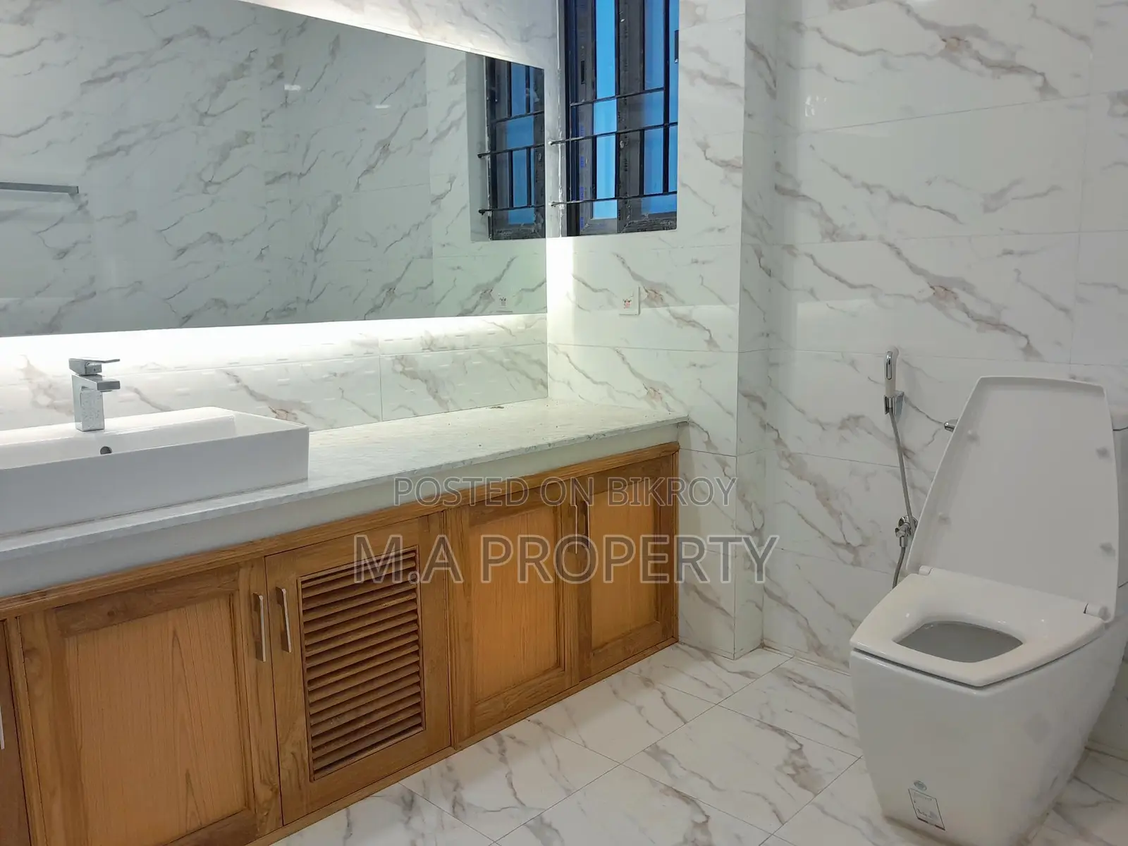 Semi furnished apartment rent Gulshan 2