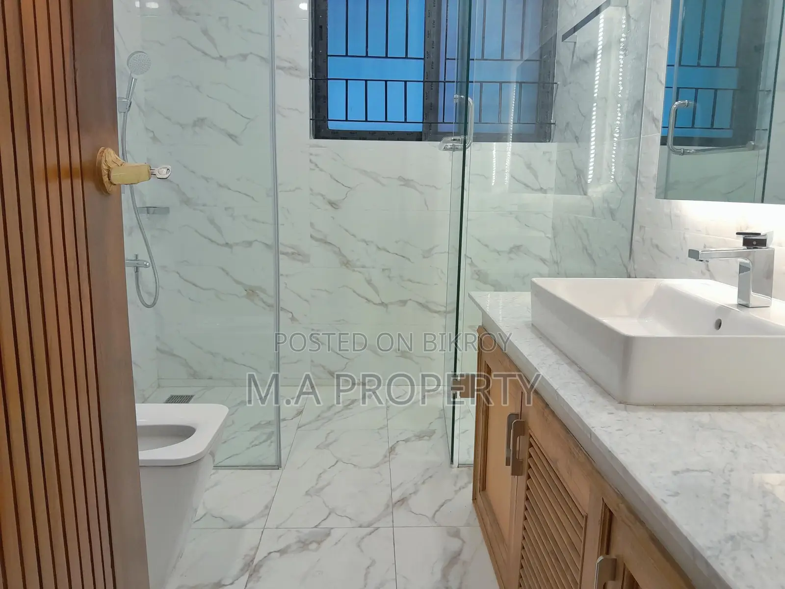 Semi furnished apartment rent Gulshan 2