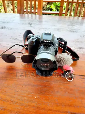 Camera canon 250D