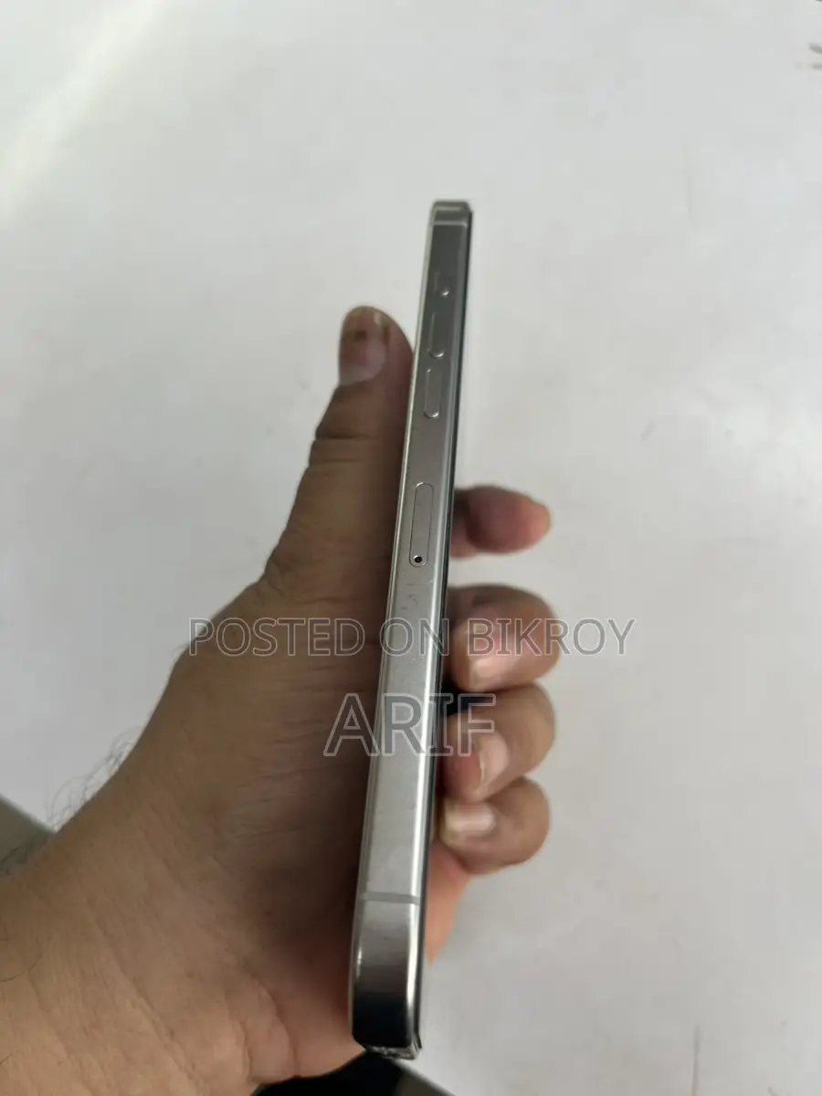 Apple iPhone 16 Pro Max . (Used)