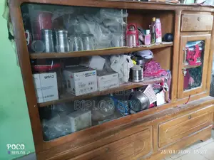 Showcases Sell