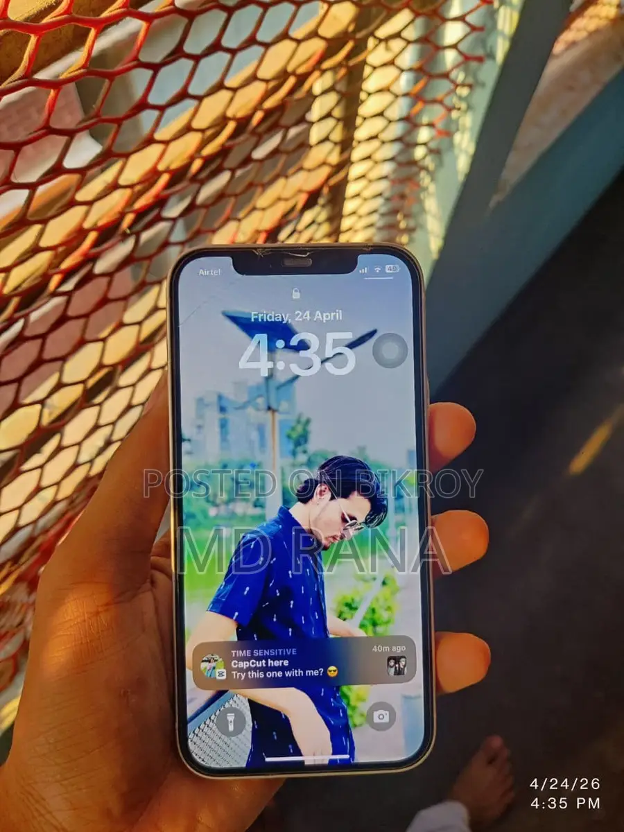 Apple iPhone 12 (Used)
