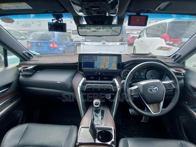 Toyota Harrier Z leather 2022