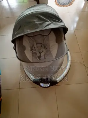 Luxury Electric Baby Cradle (Bluetooth, Music & Timer) Like New