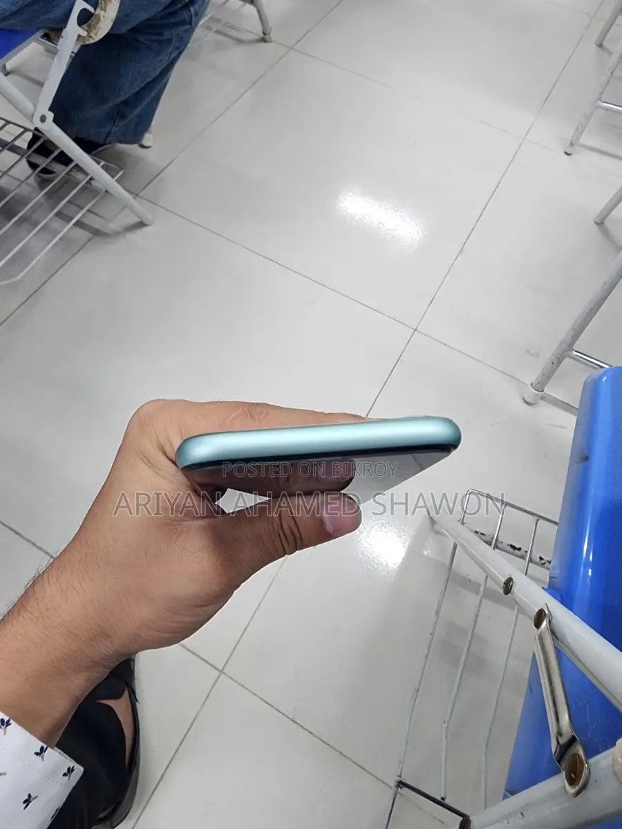 Apple iPhone 11 (Used)