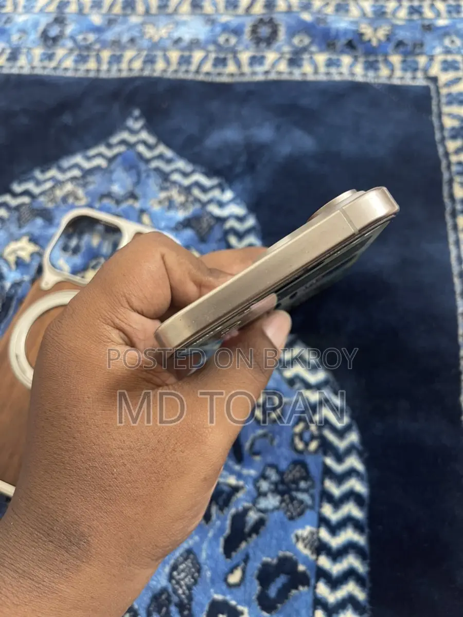Apple iPhone 15 pro max . (Used)