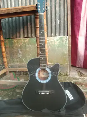 গিটার বিক্রি করব
