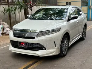 Toyota Harrier Advance Premium 2020