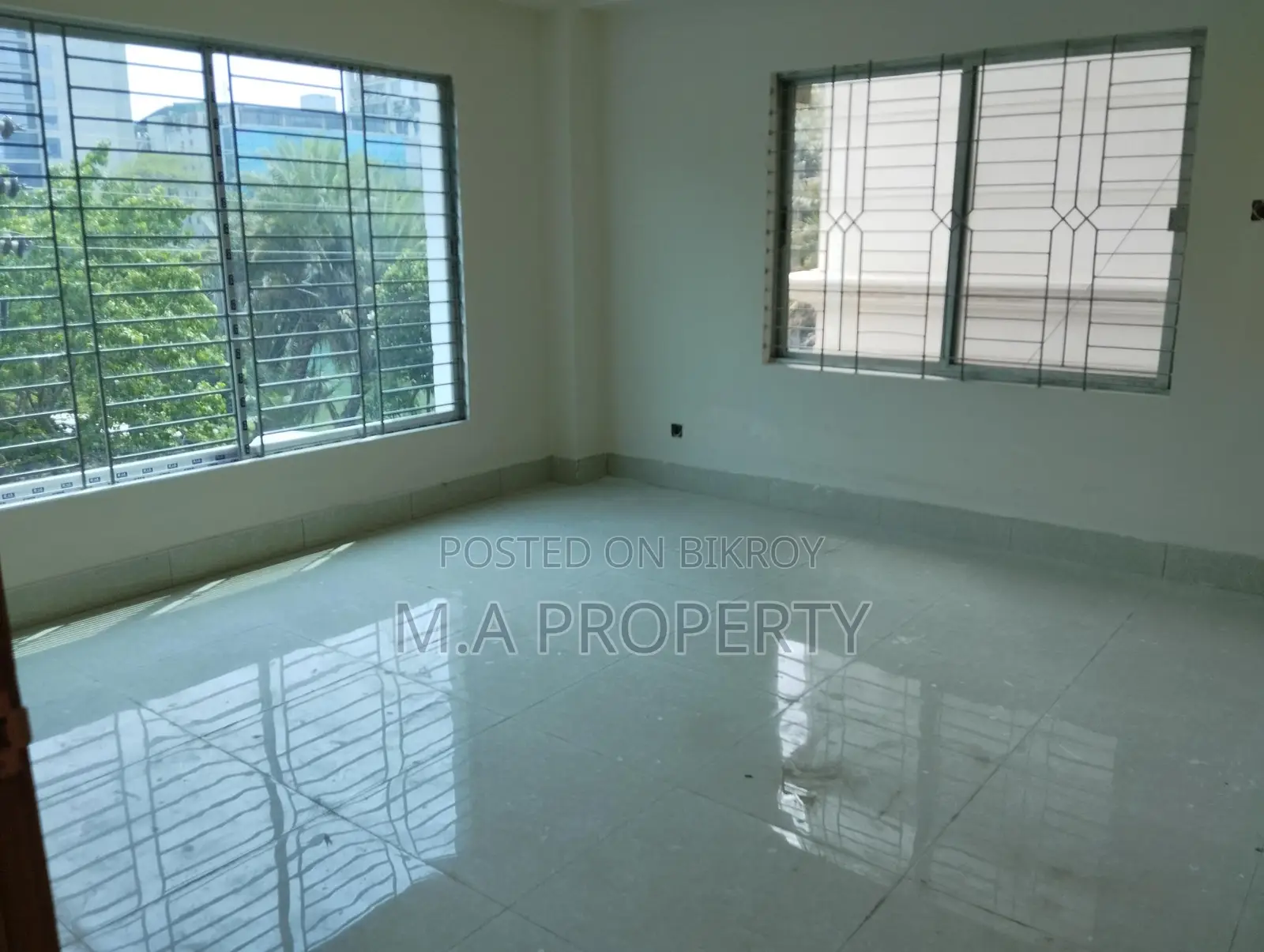 EXCLUSIVE NEW RENOVATED 2650 SFT 4BED OFFICE APARTMENT RENT GULSHAN 2