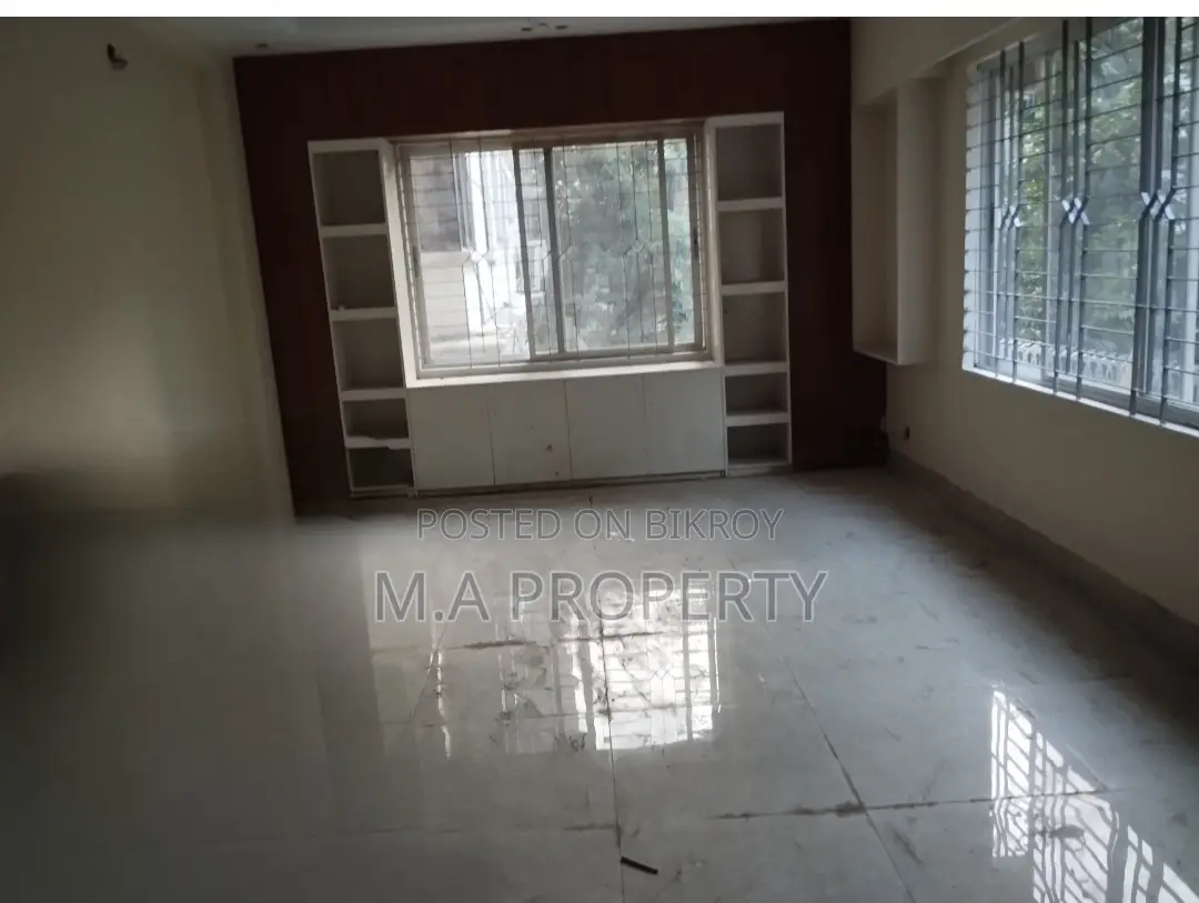EXCLUSIVE NEW RENOVATED 2650 SFT 4BED OFFICE APARTMENT RENT GULSHAN 2