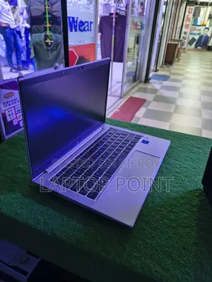 HP 830 G8 i5 11gen; 8gb ram/256gb ssd