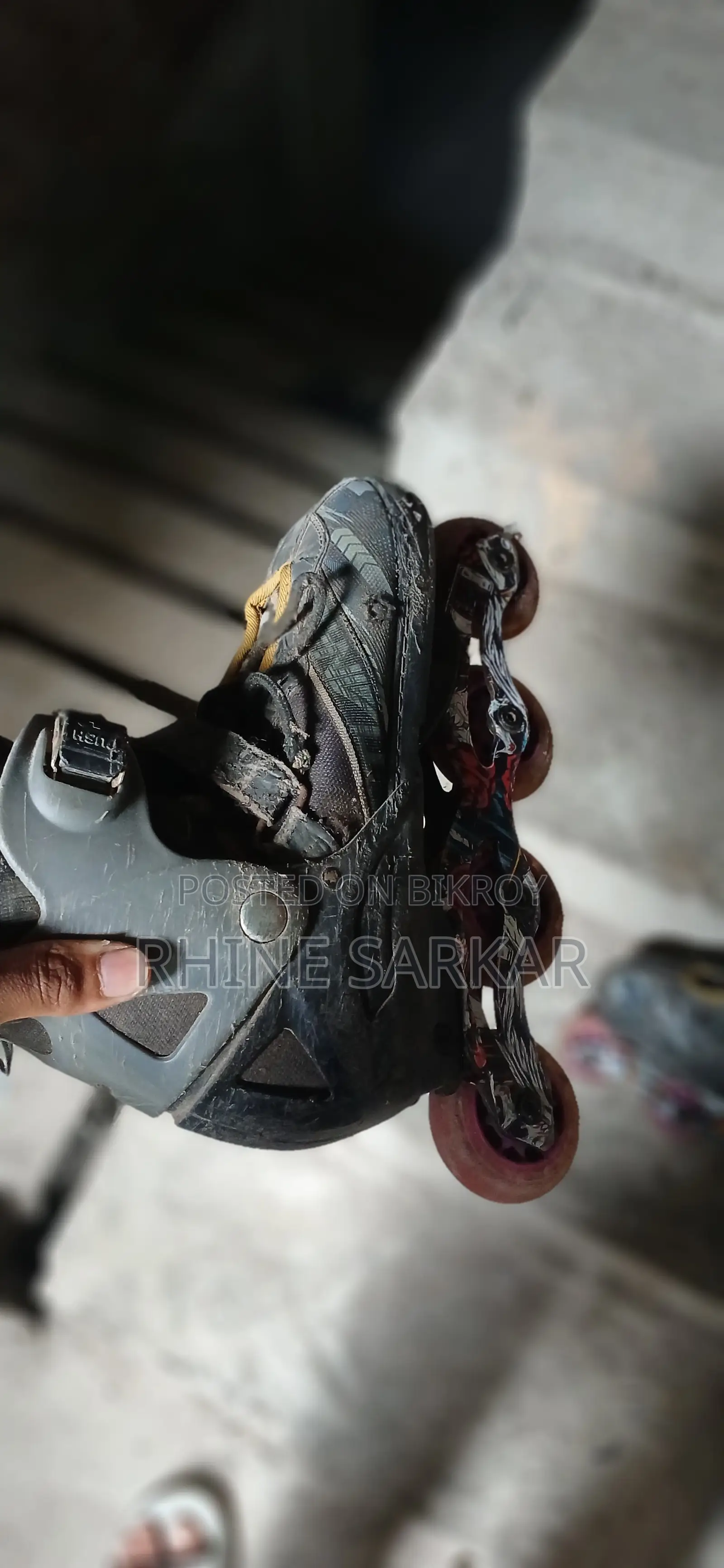 স্কেটিং শু