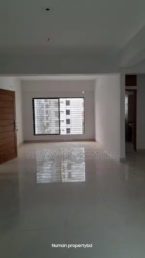 2400 sq ft 3 bedroom new luxurious semi-furnished flat for rent