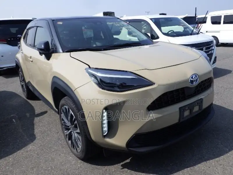Toyota Yaris Cross 𝐙 𝐋𝐄𝐀𝐓𝐇𝐄𝐑 2021