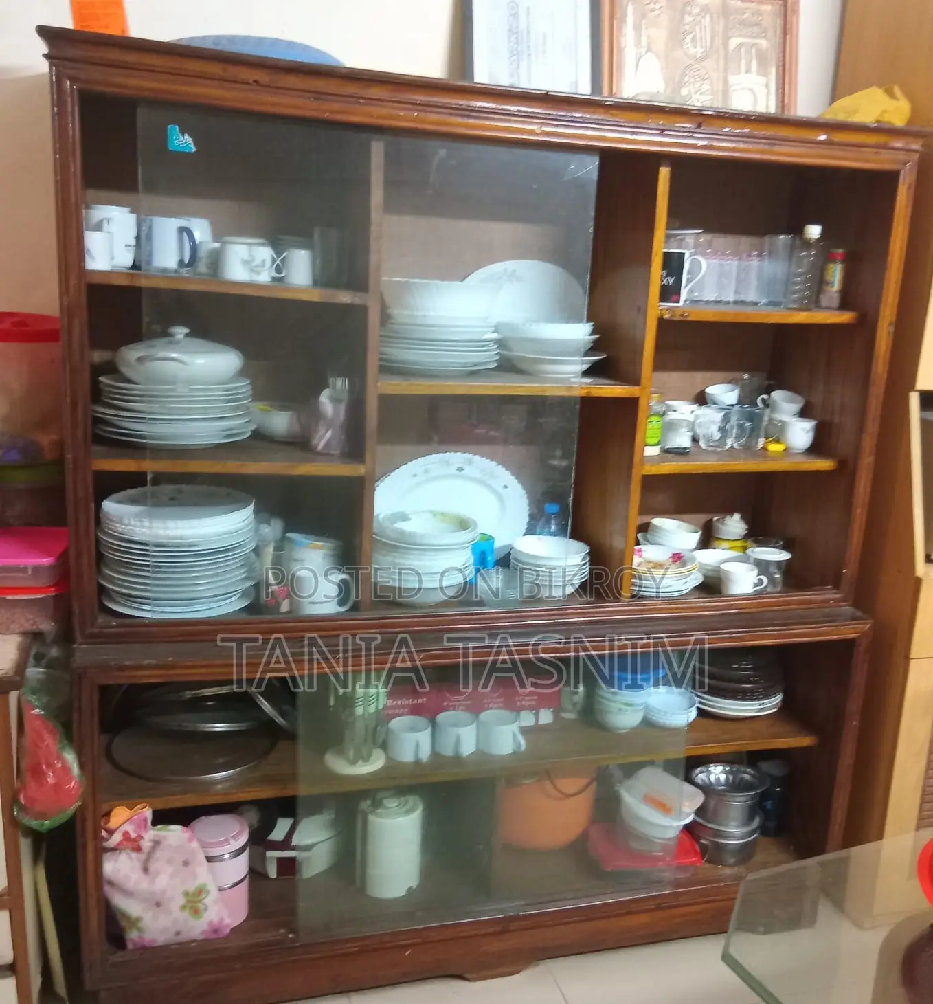 শোকেজ বিক্রয়