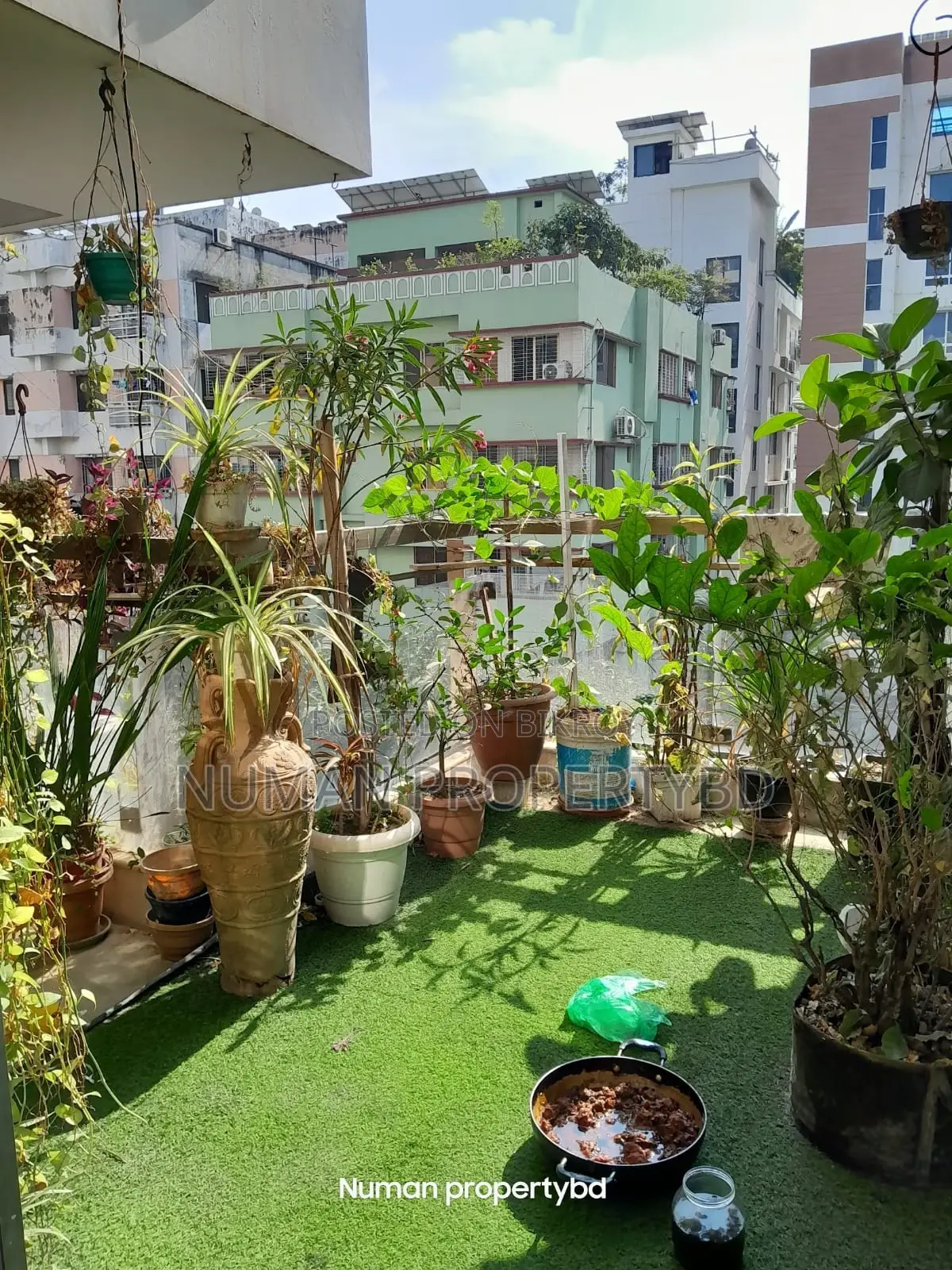 South-facing 4400 sq ft duplex 5 bedroom luxurious semi-furnished flat for rent