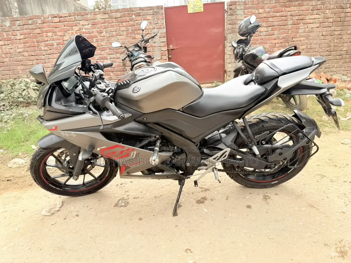 Yamaha R15 V3 BS6 2021