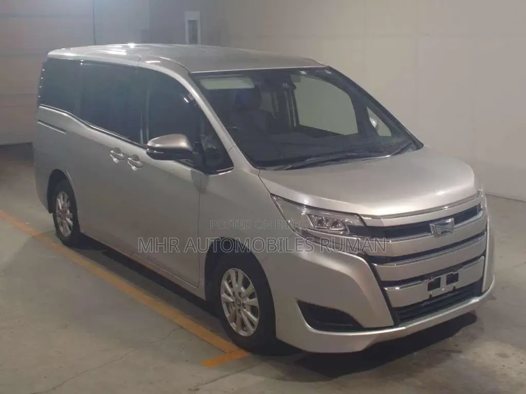 Toyota Noah X PACKAGE 2020
