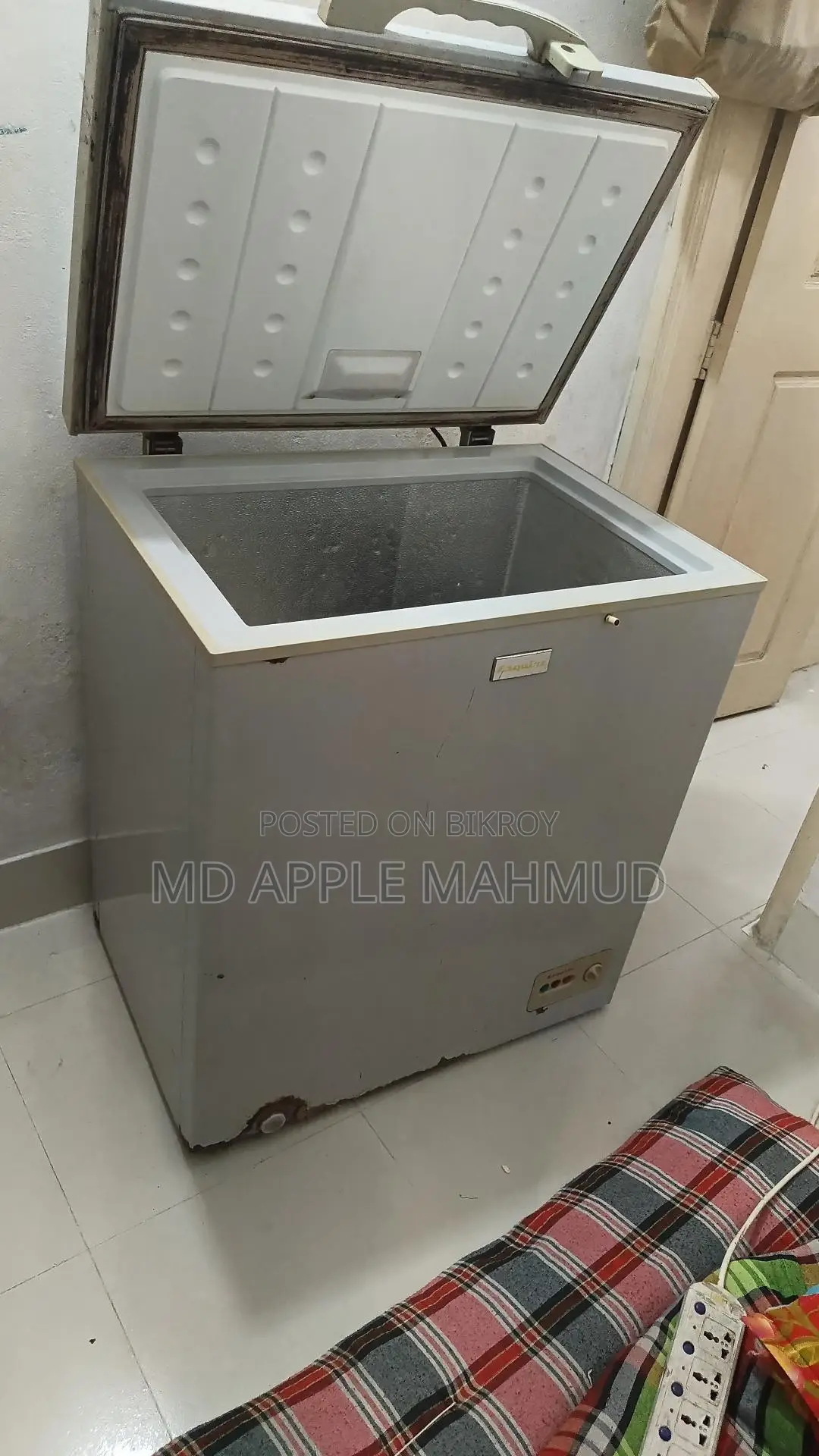 Deep Freezer - Esquire Brand